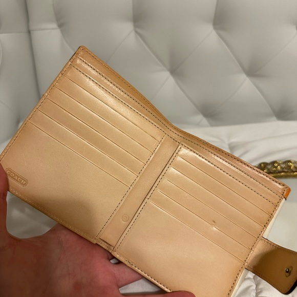Coach Wallet !! - Picture 6 of 6